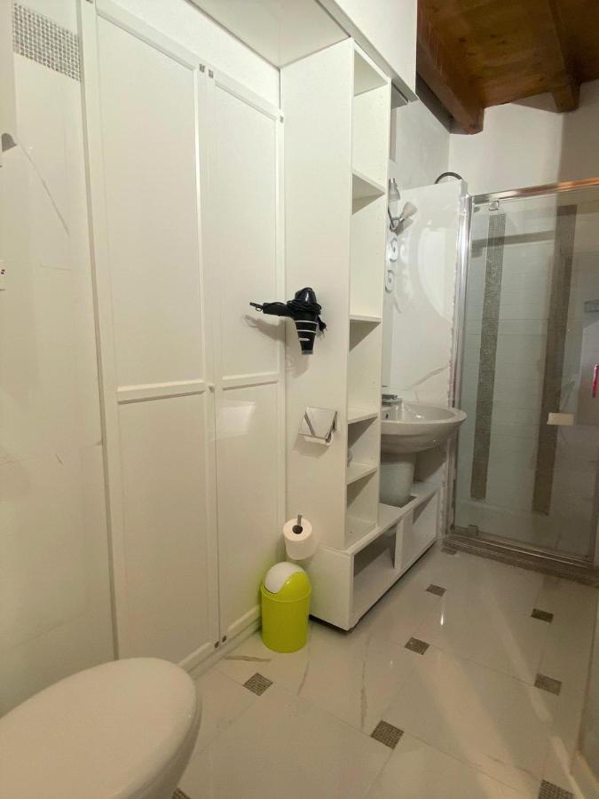 Luxury Apartments - Le Fate - Residence With Pool Manerba del Garda Exteriör bild