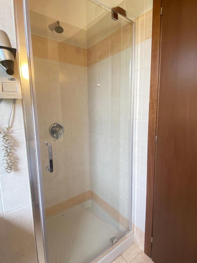 Luxury Apartments - Le Fate - Residence With Pool Manerba del Garda Exteriör bild