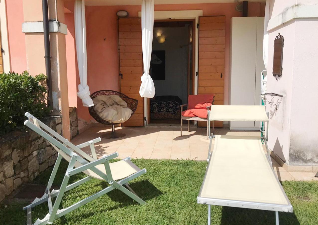 Luxury Apartments - Le Fate - Residence With Pool Manerba del Garda Exteriör bild