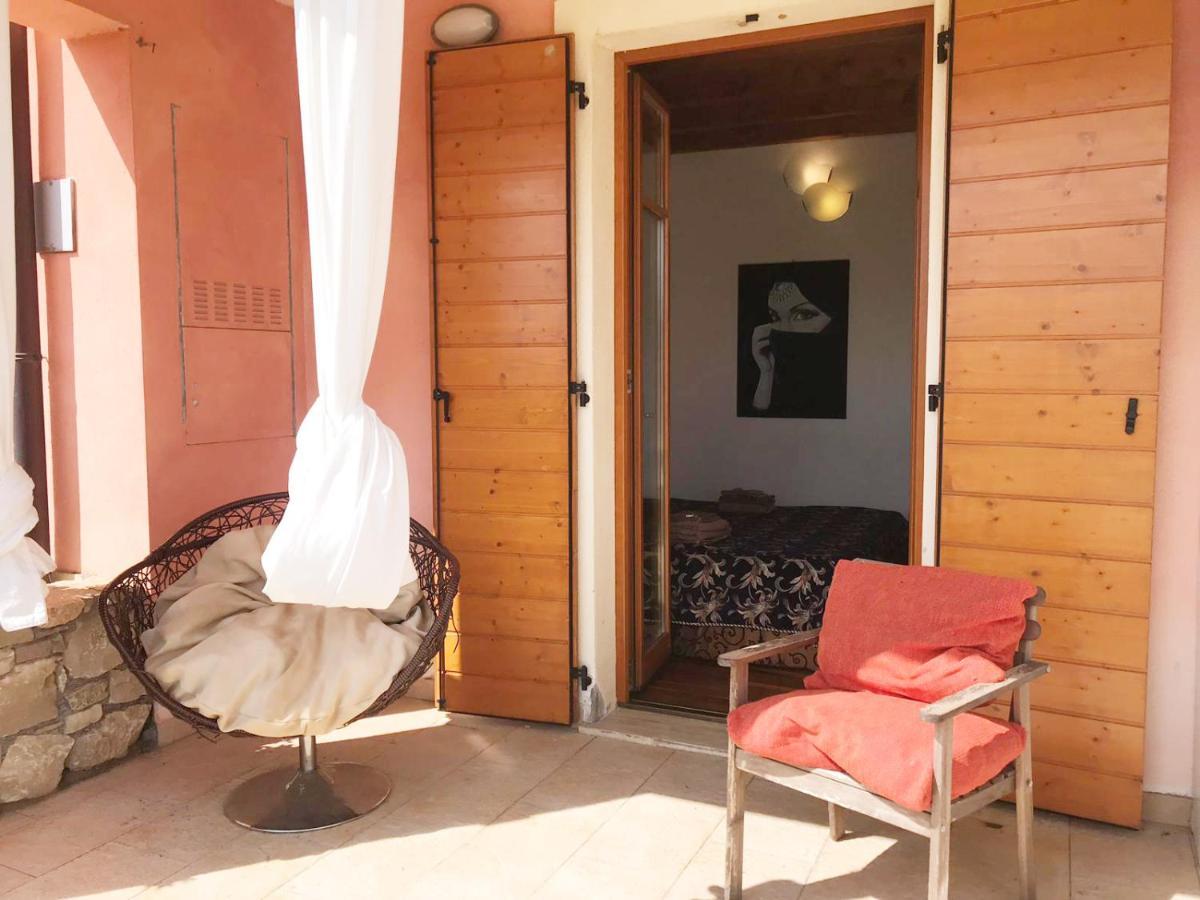 Luxury Apartments - Le Fate - Residence With Pool Manerba del Garda Exteriör bild