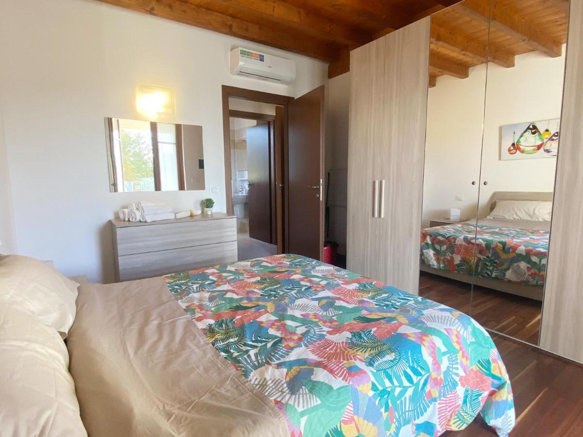 Luxury Apartments - Le Fate - Residence With Pool Manerba del Garda Exteriör bild