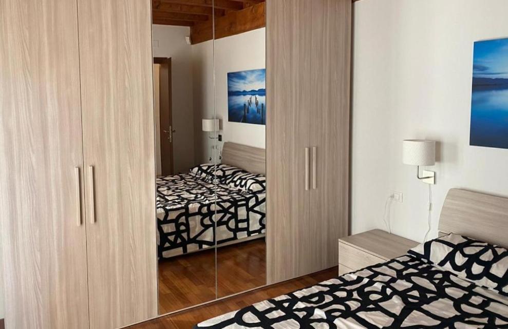 Luxury Apartments - Le Fate - Residence With Pool Manerba del Garda Exteriör bild