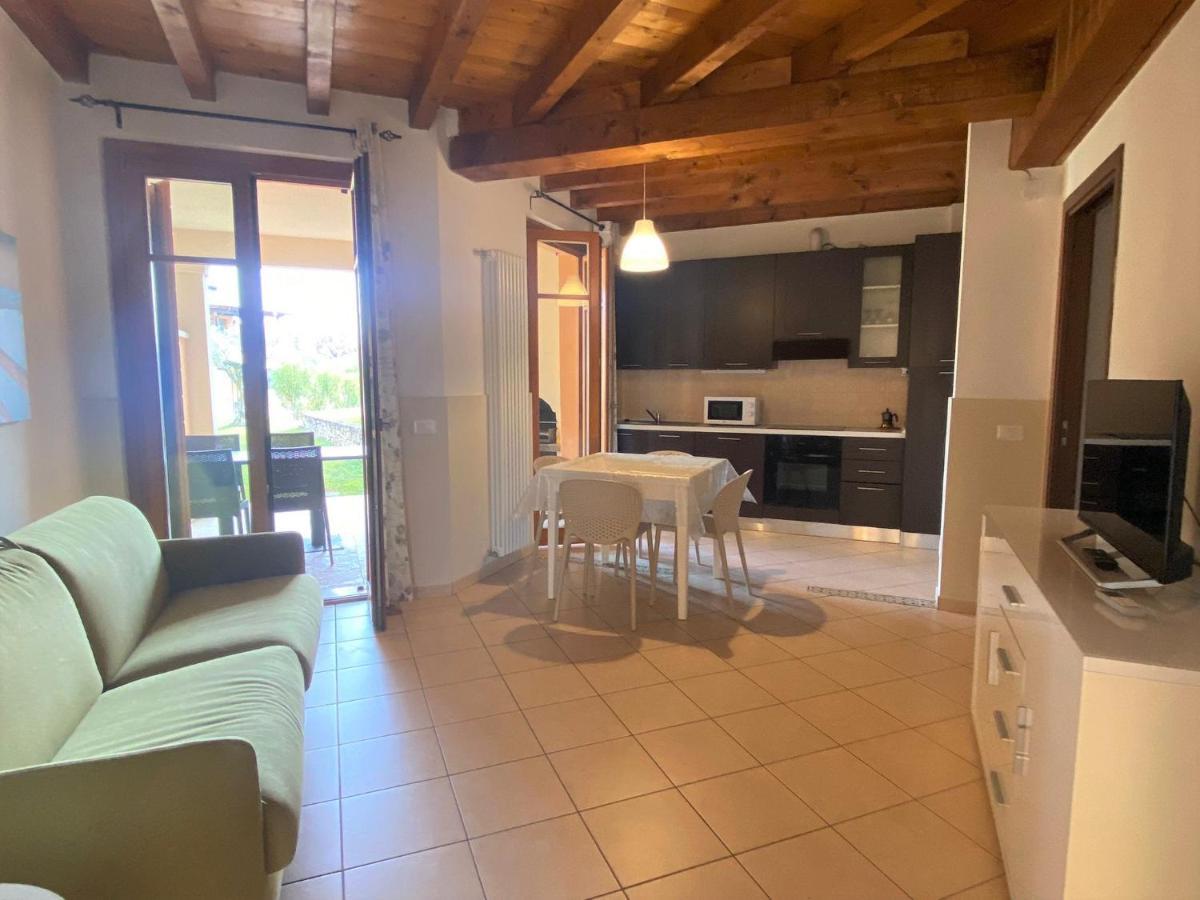 Luxury Apartments - Le Fate - Residence With Pool Manerba del Garda Exteriör bild